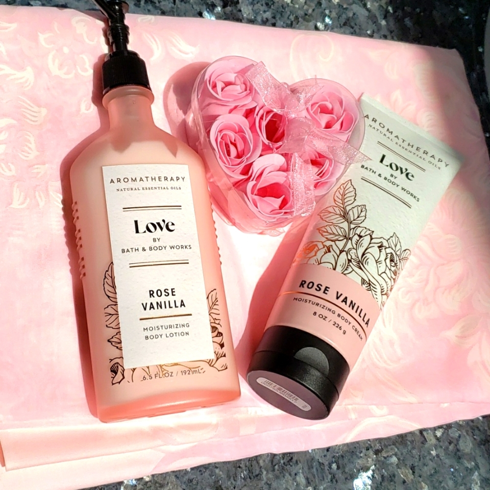 Bath and Body Works Rose Vanilla